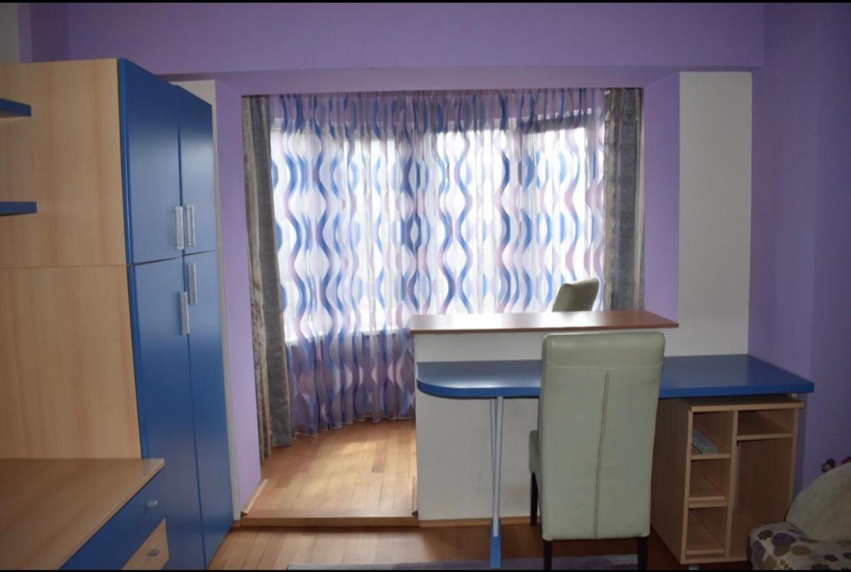 Central Apartment 4 Rooms Braşov Exterior foto
